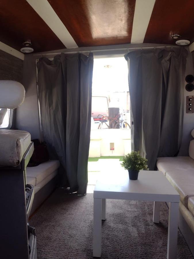 Yach Boat Hotel Barcelona Bagian luar foto